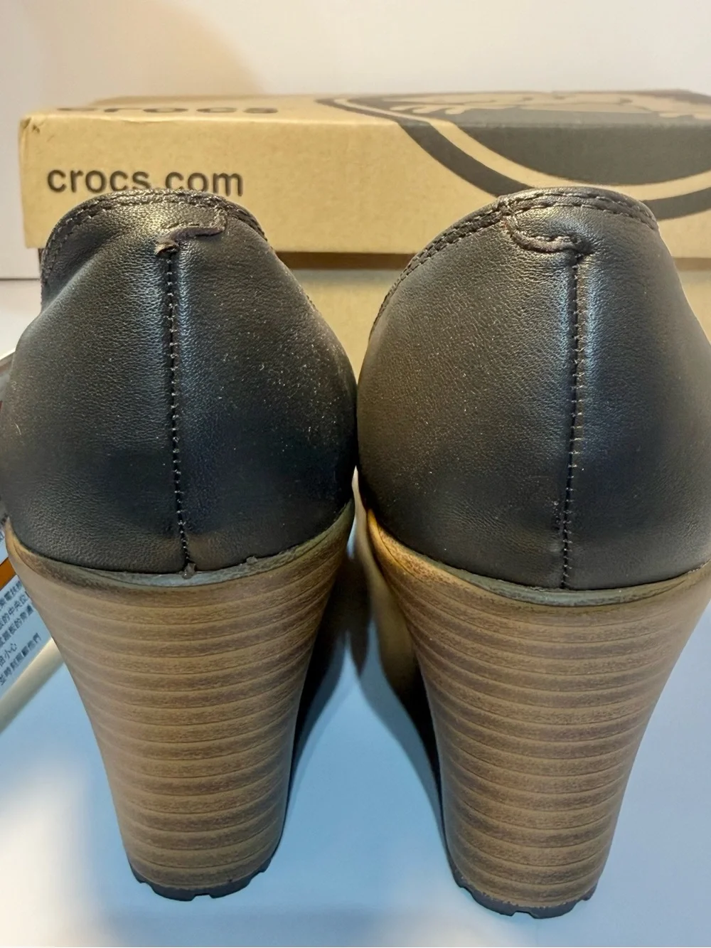 Crocs expresso/walnut A-Leigh wedge closed round toe heel size 7.5 relaxed fit
